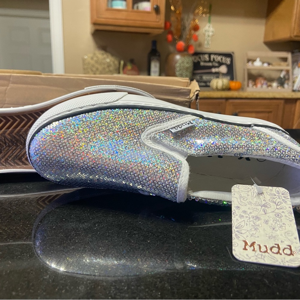 MUDD glitter sneakers. Girls Youth Size 3. New With Tags.